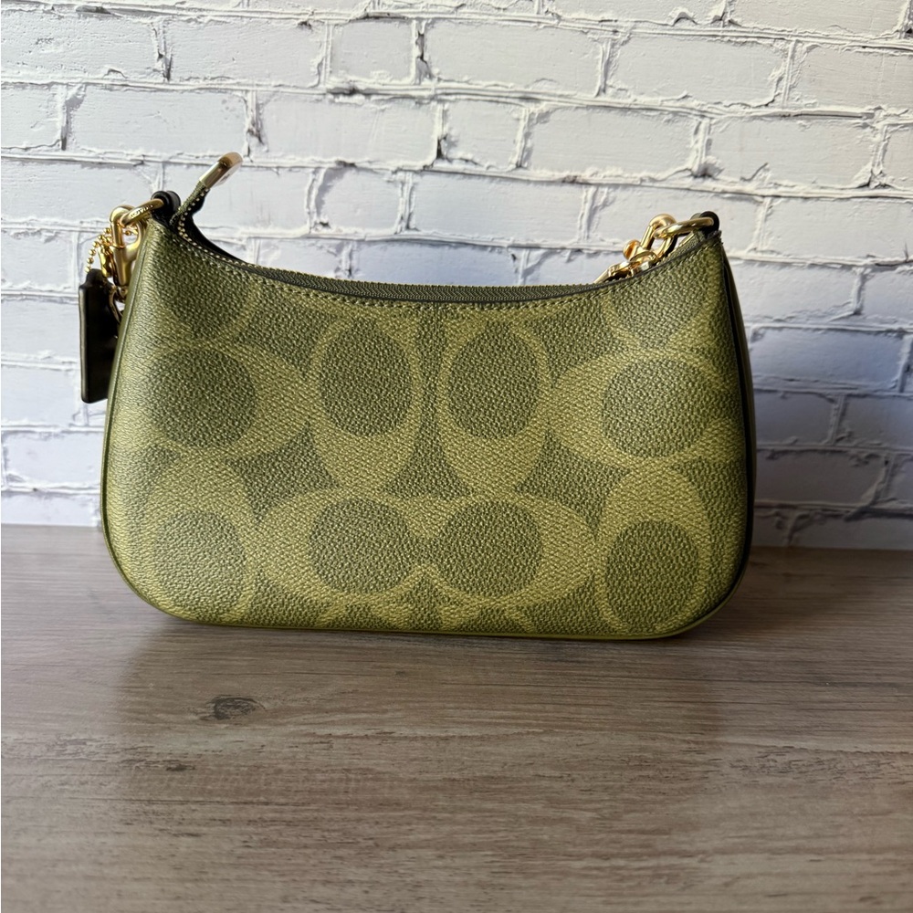 NWT Coach Teri Shoulder bag Signature olive green/Gold CAL51 - Picture 4 of 10